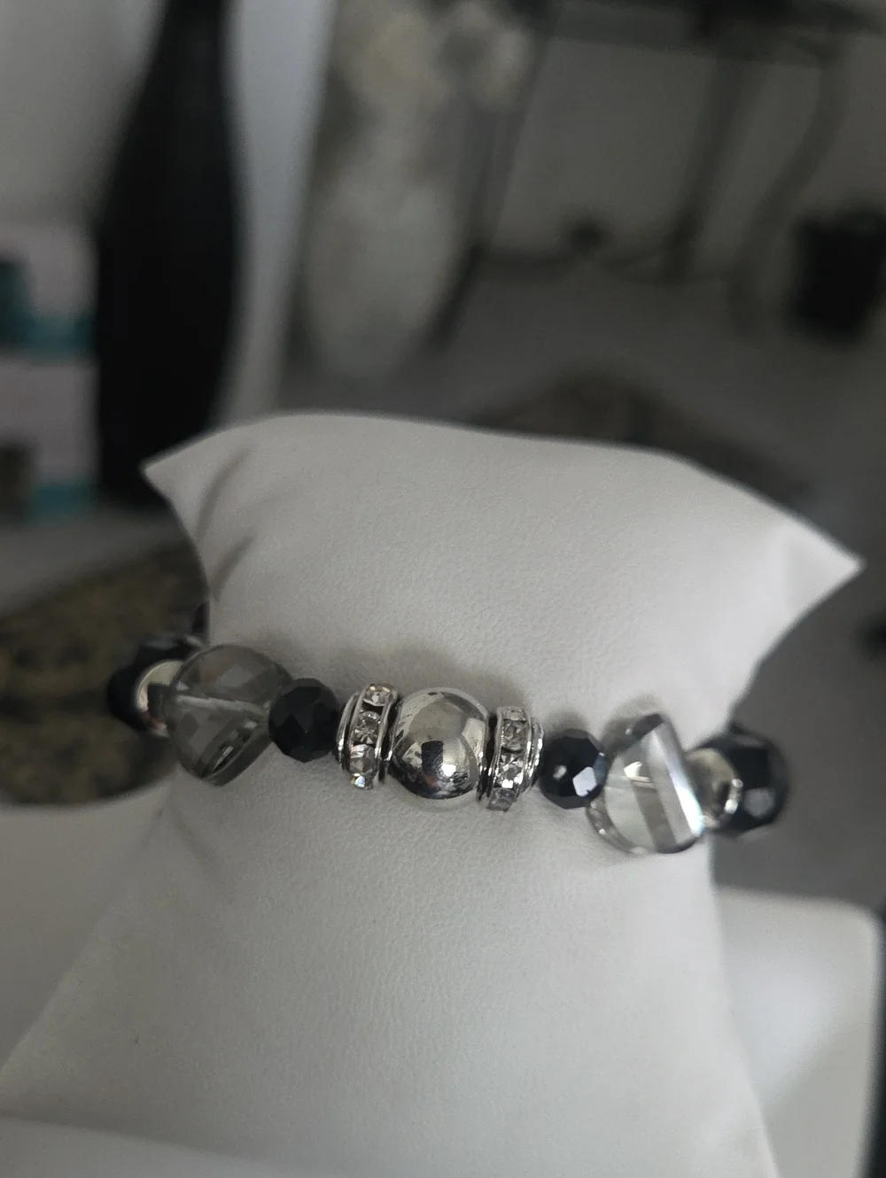 Paparazzi Treat Yourself Black Bracelet NWT